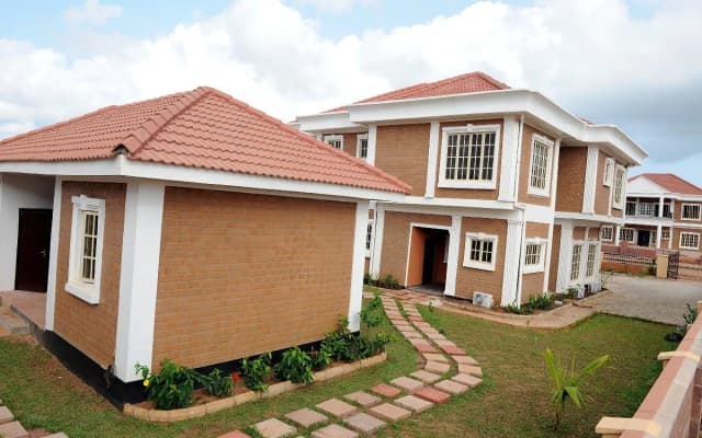 Luxury 5-Bedroom Duplex With 2-Bedroom BQ